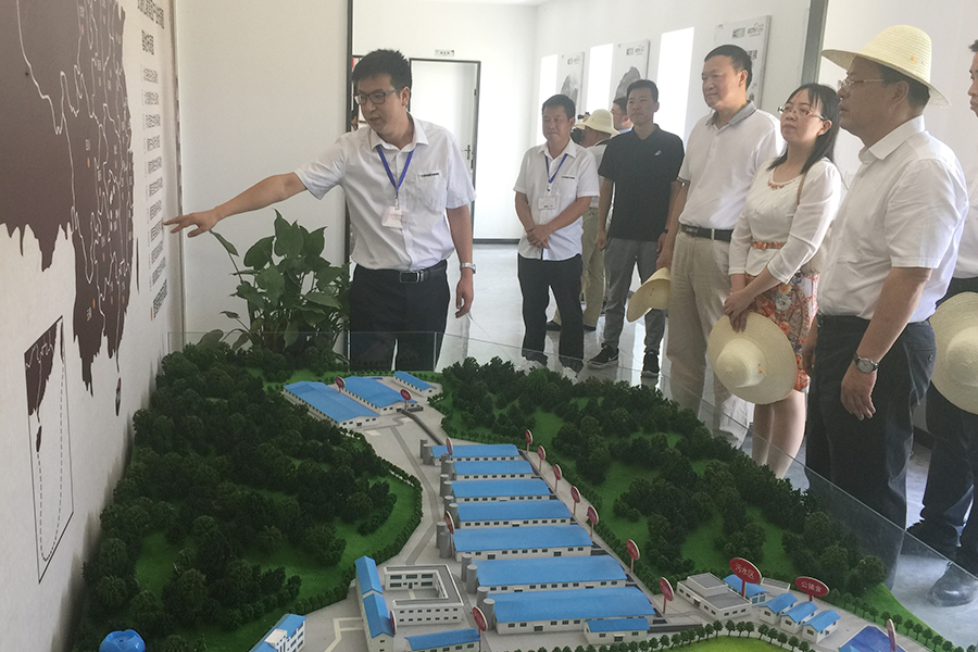 F:\2015-2018年OA文件 电视机媒体播放图设计\2018-OA文件 电视机媒体播放图设计\2018.07.31-中央党校副校长王东京考察调研北京资源42923acm金牛版官网集团\02.jpg